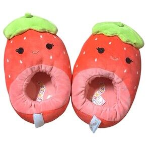 Squishmallow Strawberry Slippers women Size 7 – 8 Cute Happy feet Fun Sleep